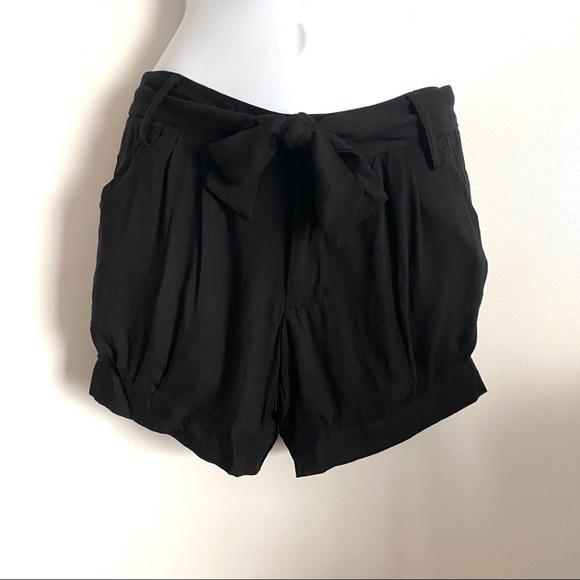 NWT Belted Tie Black Shorts size 0 - Picture 2 of 9